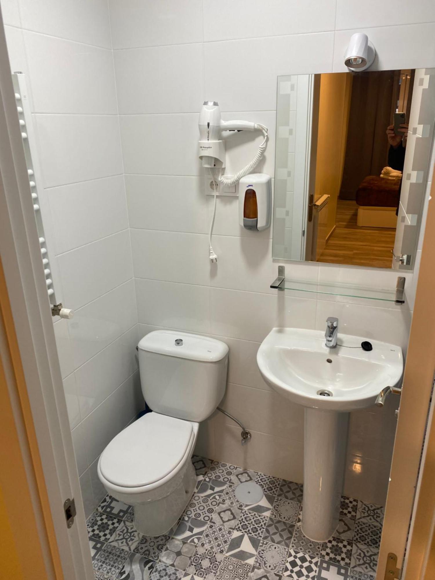 Hostal Oliver Madrid Dış mekan fotoğraf