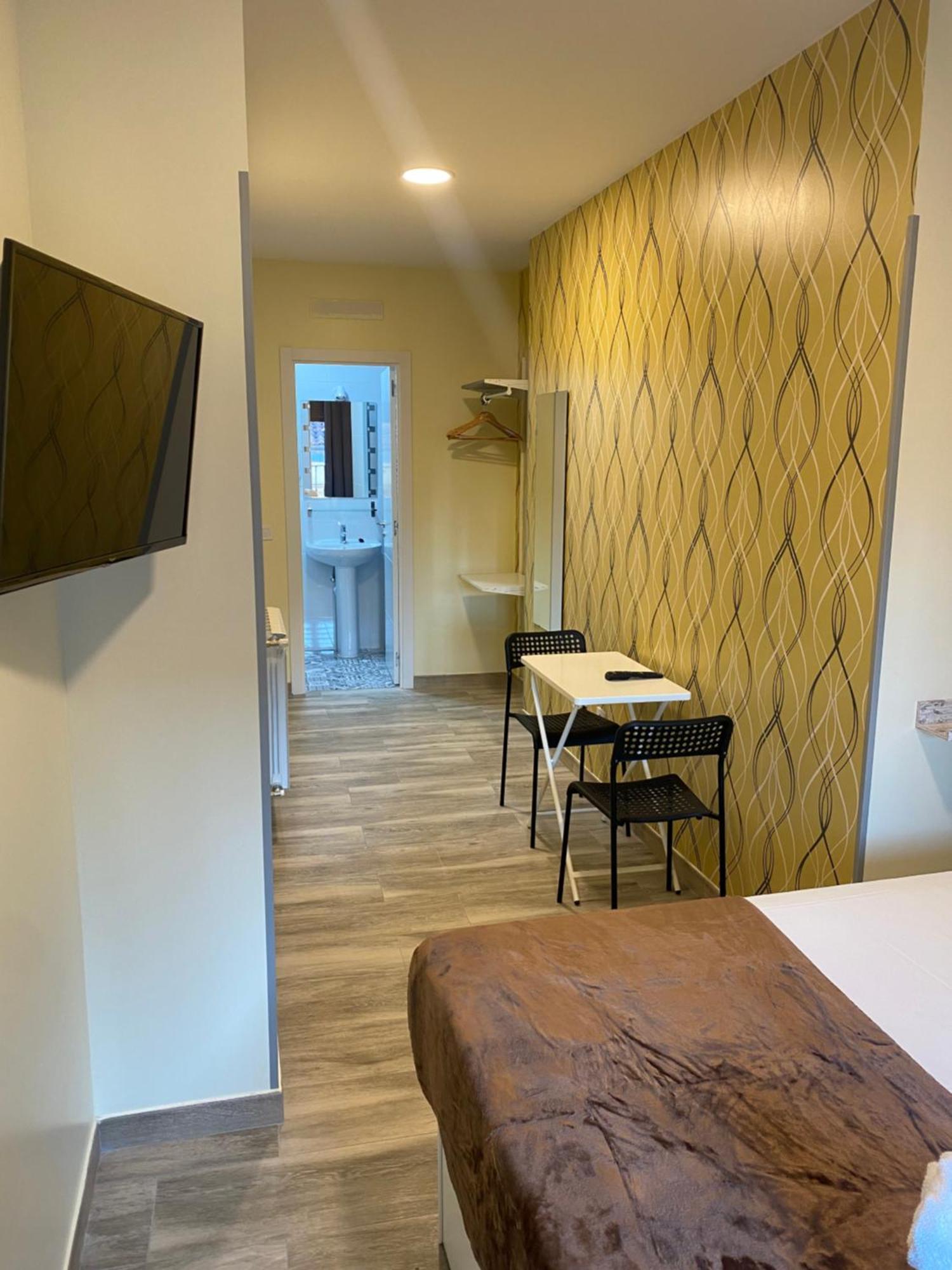 Hostal Oliver Madrid Dış mekan fotoğraf