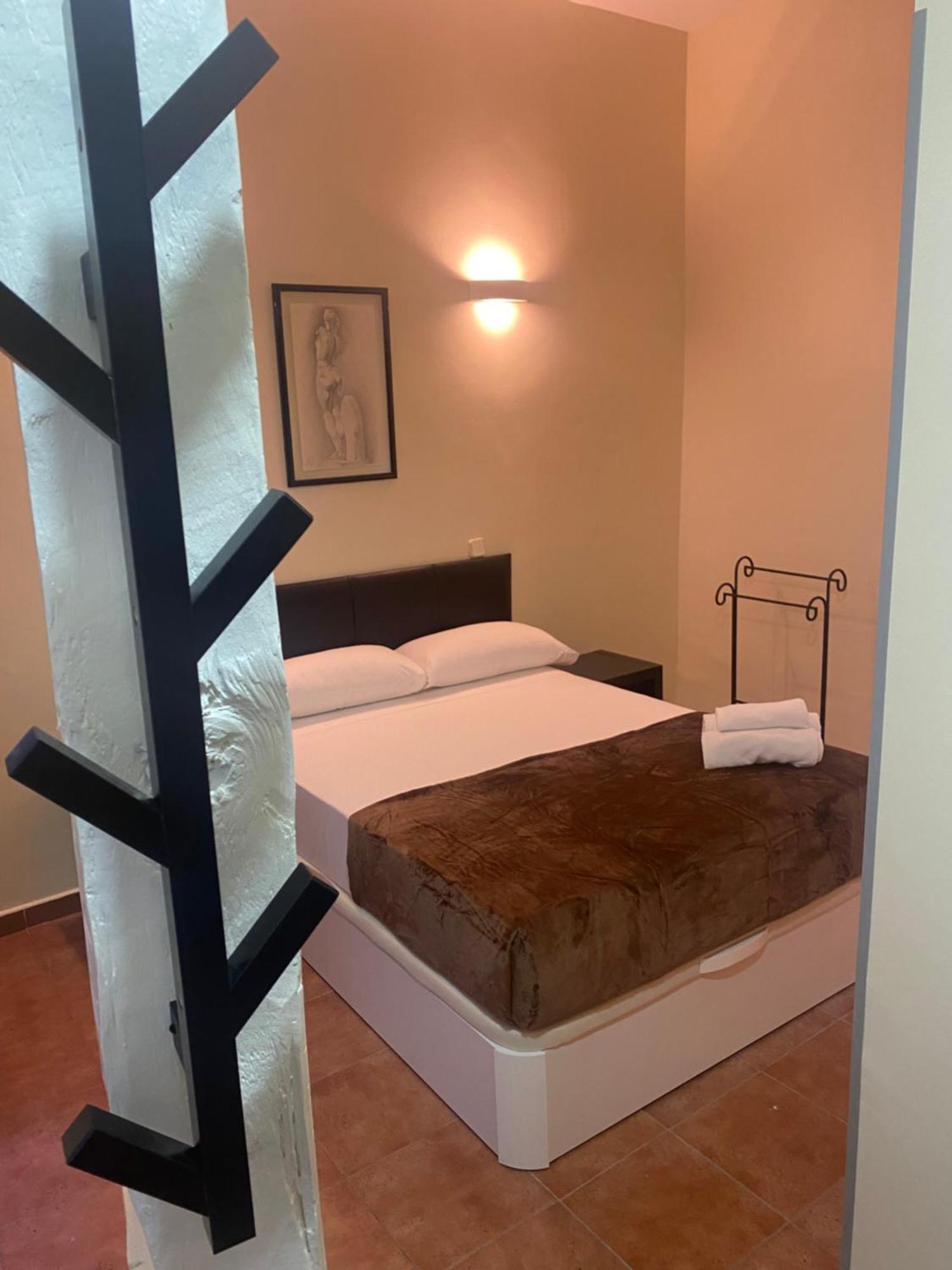 Hostal Oliver Madrid Dış mekan fotoğraf
